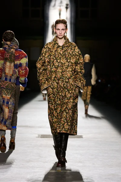 Look 22